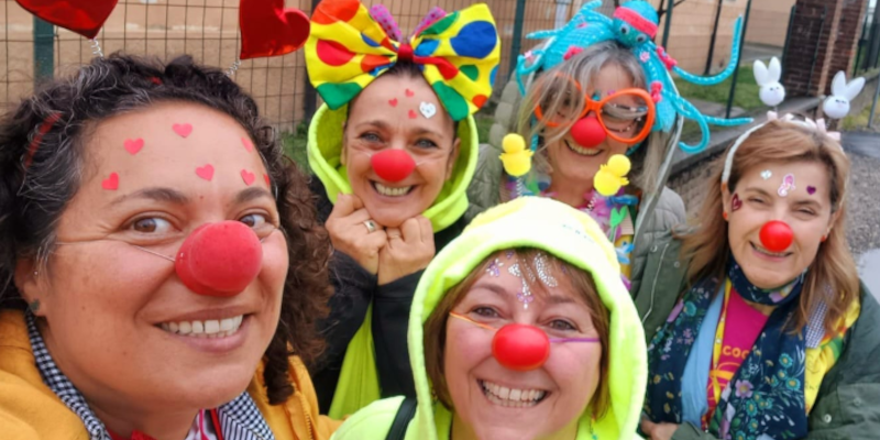 Clown Di Corsia E I Bimbi Della Primaria Di Corana Portano Sorrisi In