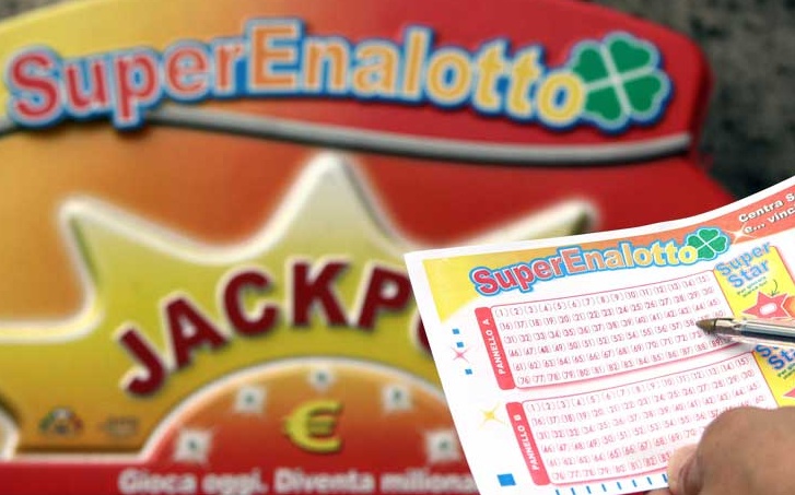 SuperEnalotto: a Pavia due “5” vincenti premiano con oltre 39mila euro due fortunati giocatori
