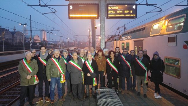 Treno deragliato in viaggio con i pendolari per non dimenticare