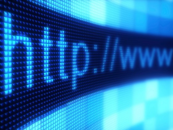 Insultata su Facebook candidata alle regionali
