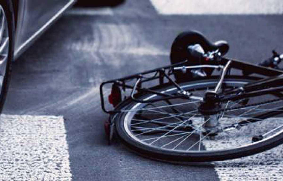 Malore in bici, grave 18enne