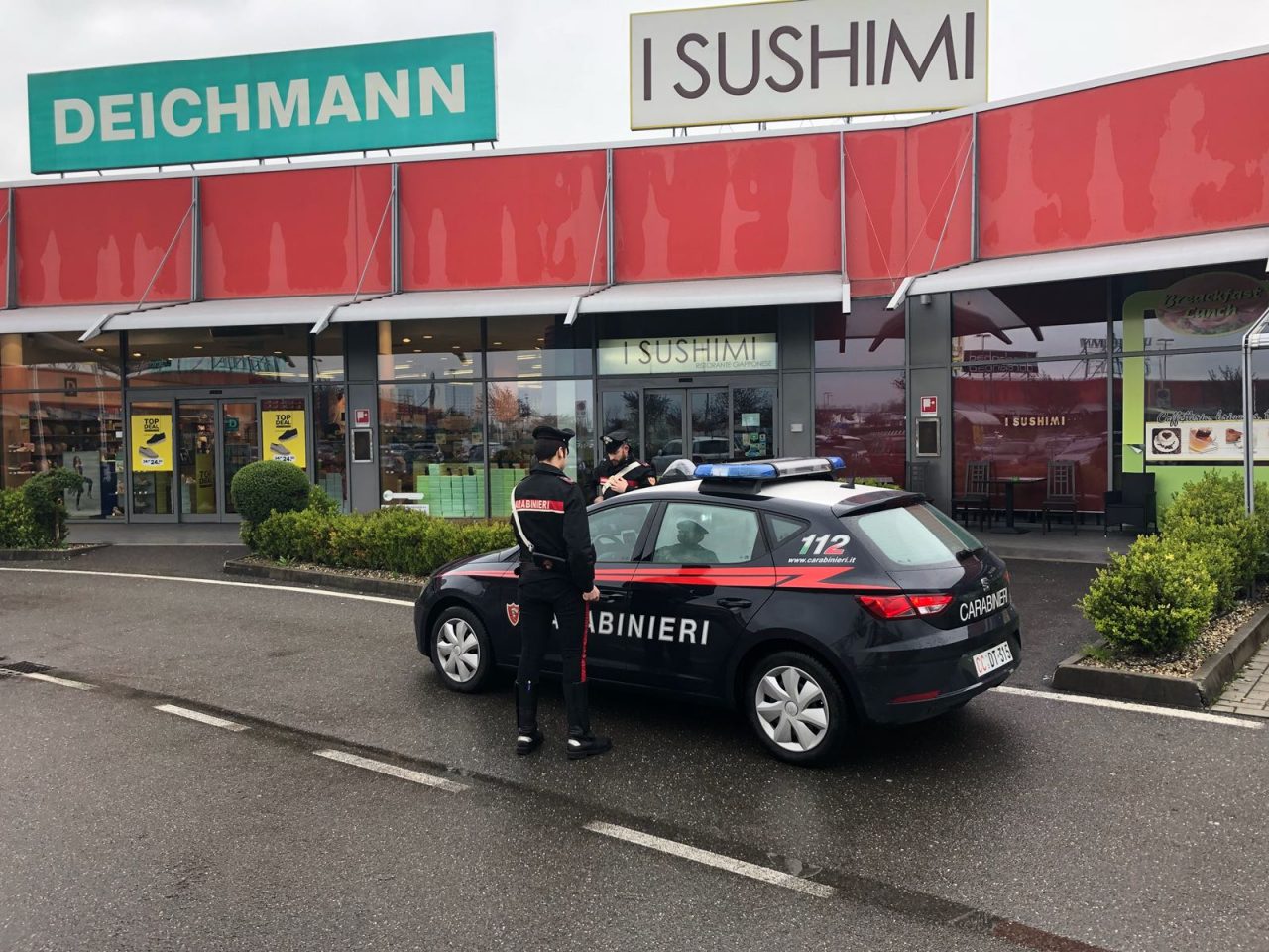 Tentata rapina al ristorante, 16enne arrestato