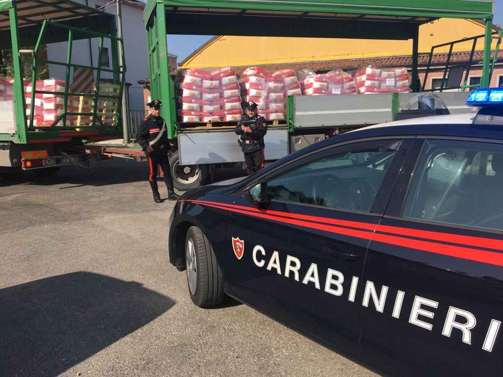 Ruba prodotti e concimi agricoli per 100mila euro