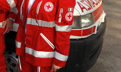 Croce Rossa Voghera abiti vintage e motori per sostenerla