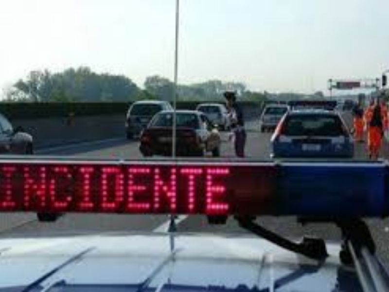 Tamponamento in Tangenziale Est, 6 persone ferite