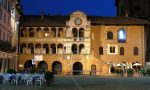 Pavia Pride: nel weekend della manifestazione Broletto “arcobaleno”