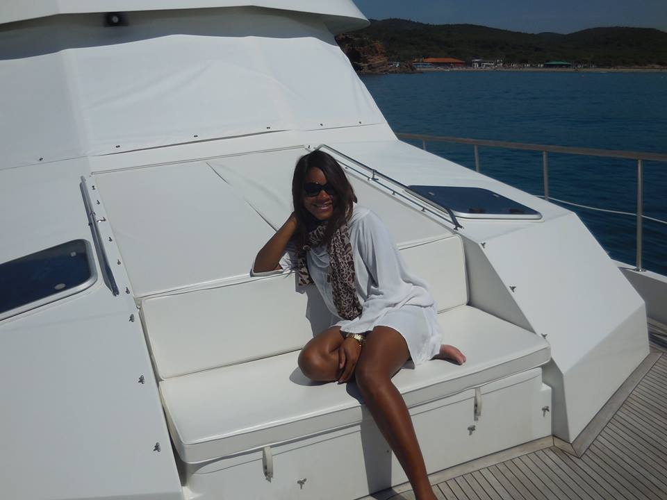 Morta in piscina chi era Josephine Odijie e il mistero dello status sui social