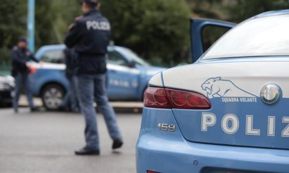 Più sicurezza in città, le Volanti della Polizia arrestano 5 persone