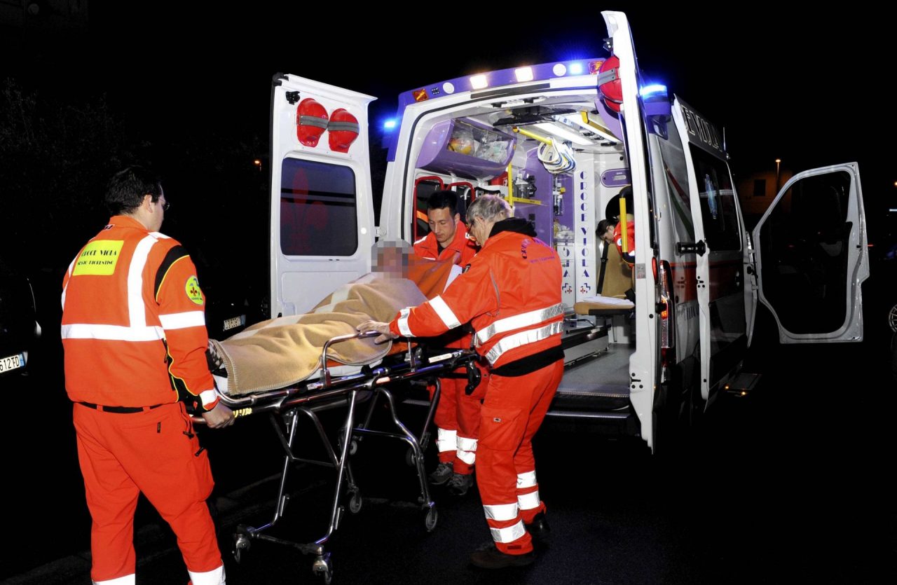 Tragico incidente in Tangenziale Ovest, investito un uomo SIRENE DI NOTTE