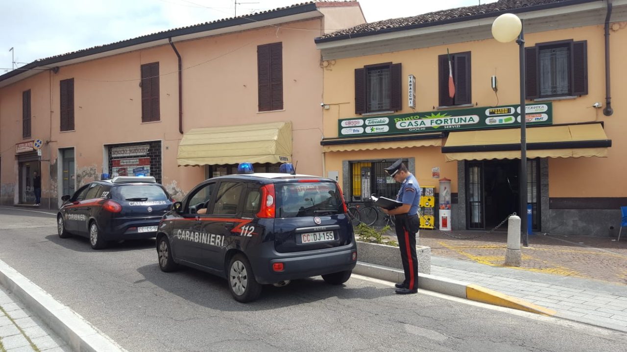 Rapina tabaccaio di 40mila euro, arrestato 45enne