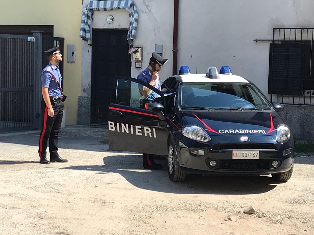 Furto energia elettrica e detenzione sostanza stupefacente, denunciato 21enne