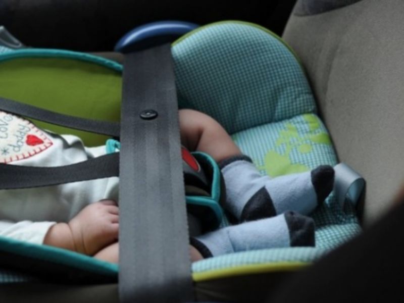 Seggiolini anti abbandono in auto saranno obbligatori, forse già in autunno