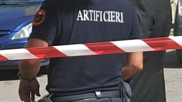 Allarme bomba invece erano trappole per insetti
