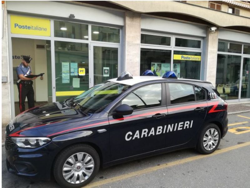 Tenta di forzare Postamat con attrezzi da scasso, arrestato