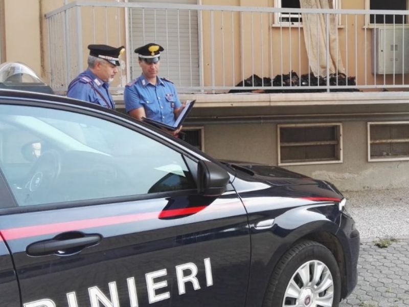 Appicca incendio in appartamento ALER, denunciato