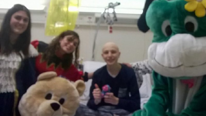 Morto a 18 anni: l’intera classe si era vaccinata per fargli fare la maturità