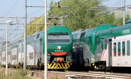 Giornata da bollino nero per i pendolari, guasto su un treno venerdì all'alba