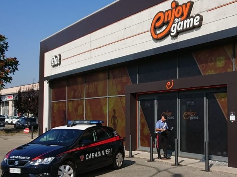 Sventato furto alla maxi sala gioco Enjoy the game