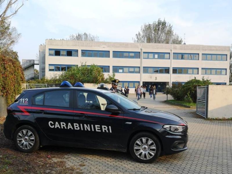 Ancora controlli antidroga negli istituti scolastici: segnalato studente minorenne