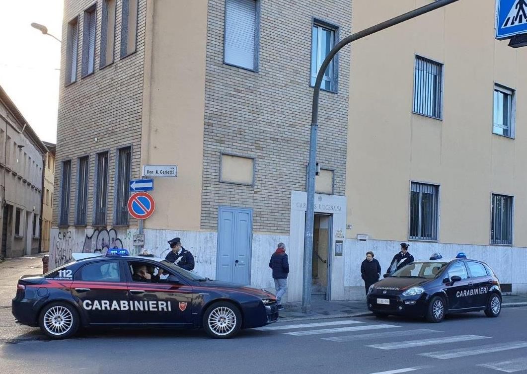 Controlli antidroga fuori dalle scuole: identificati 50 giovani, 13 segnalati
