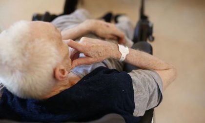 Anziani maltrattati in casa di riposo: due arresti