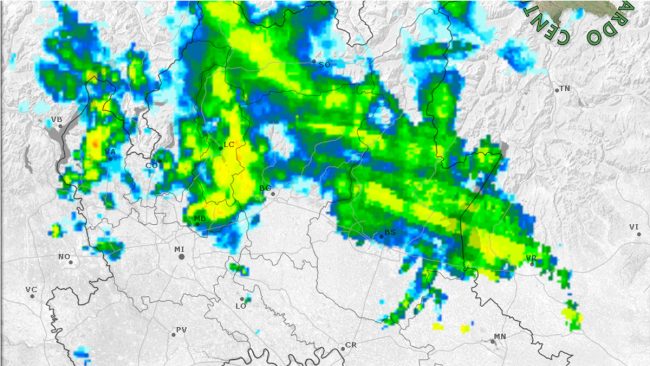 Grigio, pioggia, ma niente freddo PREVISIONI METEO