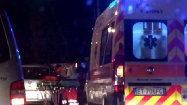 Lite a Certosa di Pavia: una 35enne finisce in ospedale SIRENE DI NOTTE