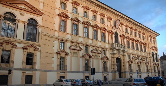Pavia in rivolta “Salviamo i collegi”