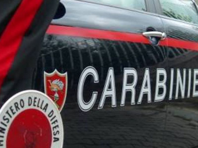 Migranti bloccano provinciale a Zavattarello