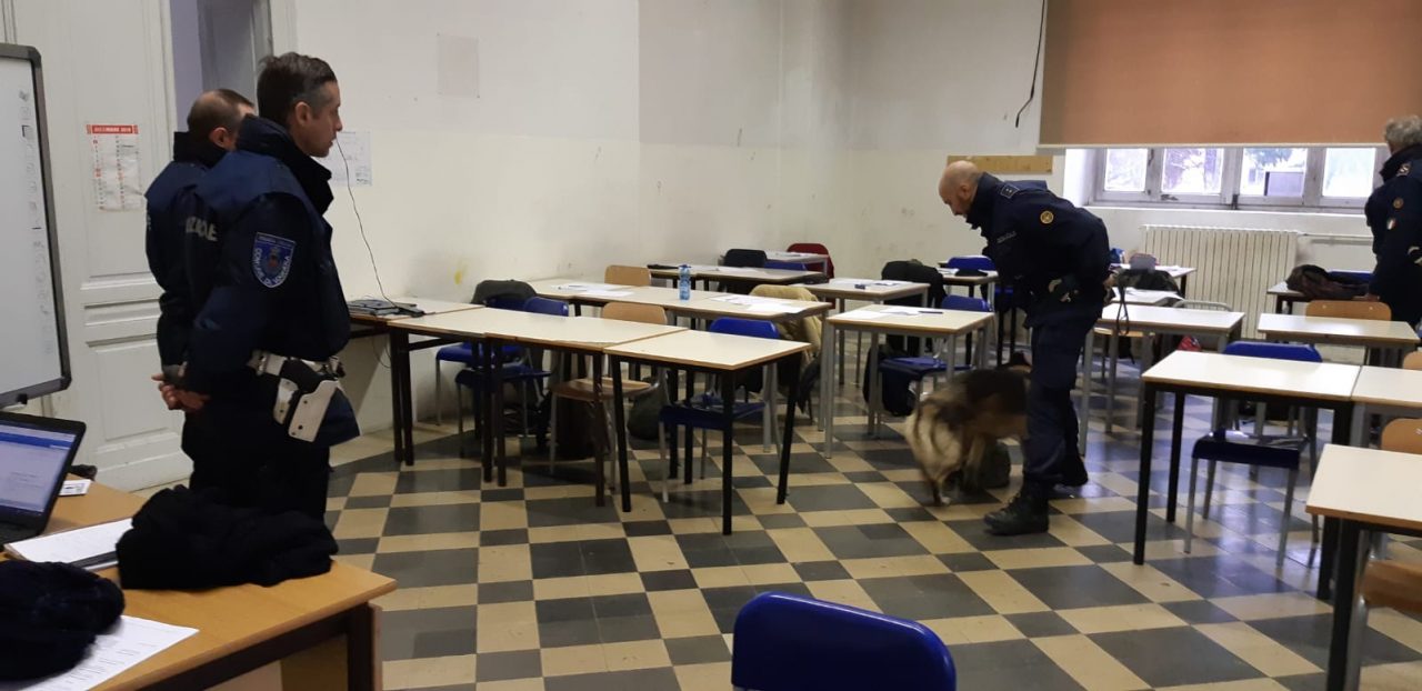 Operazione antidroga, rinvenuti 60 grammi di marijuana con le unità cinofile VIDEO e FOTO