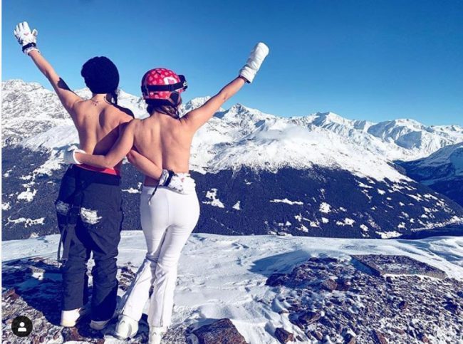 In topless sulle piste, la nuova tendenza in Alta Valle