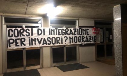 Forza Nuova, striscione alle scuole contro i corsi di italiano per gli stranieri