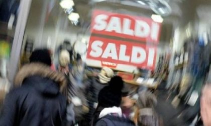 Saldi: in Lombardia dal 5 gennaio, ma vendite promozionali possibili già 30 giorni prima