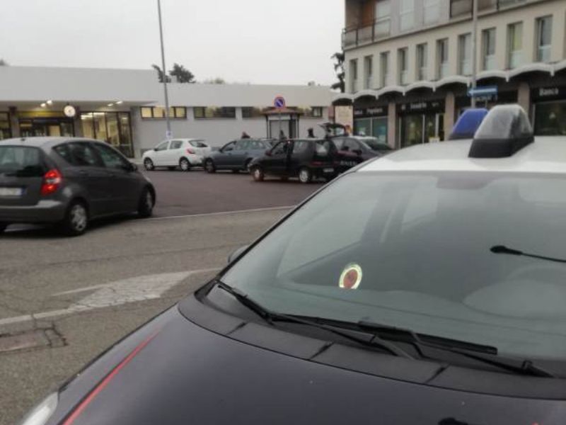 Spaccia hashish in stazione a Vigevano, arrestato 38enne