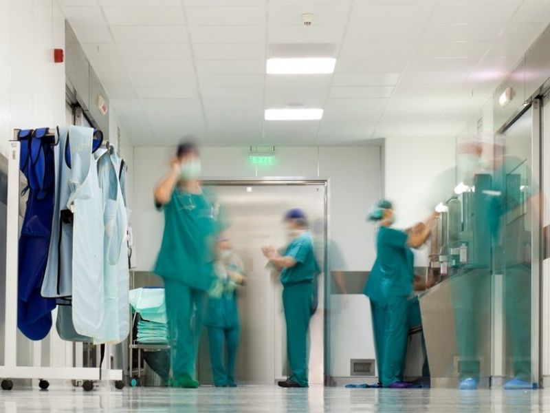 Influenza: 40enne ricoverato in rianimazione per sindrome respiratoria grave
