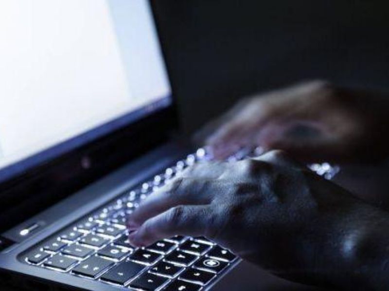 Estorsioni online a luci rosse: arrestato 43enne