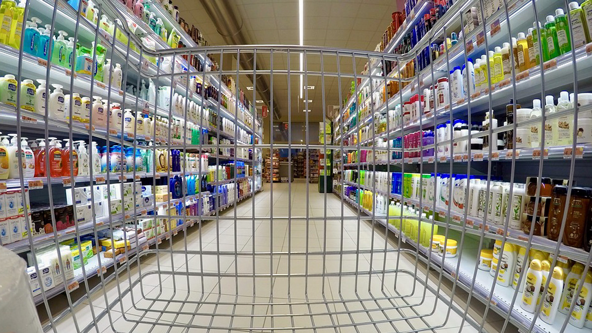 Sicurezza alimentare nei supermercati italiani garantita da controlli sistematici