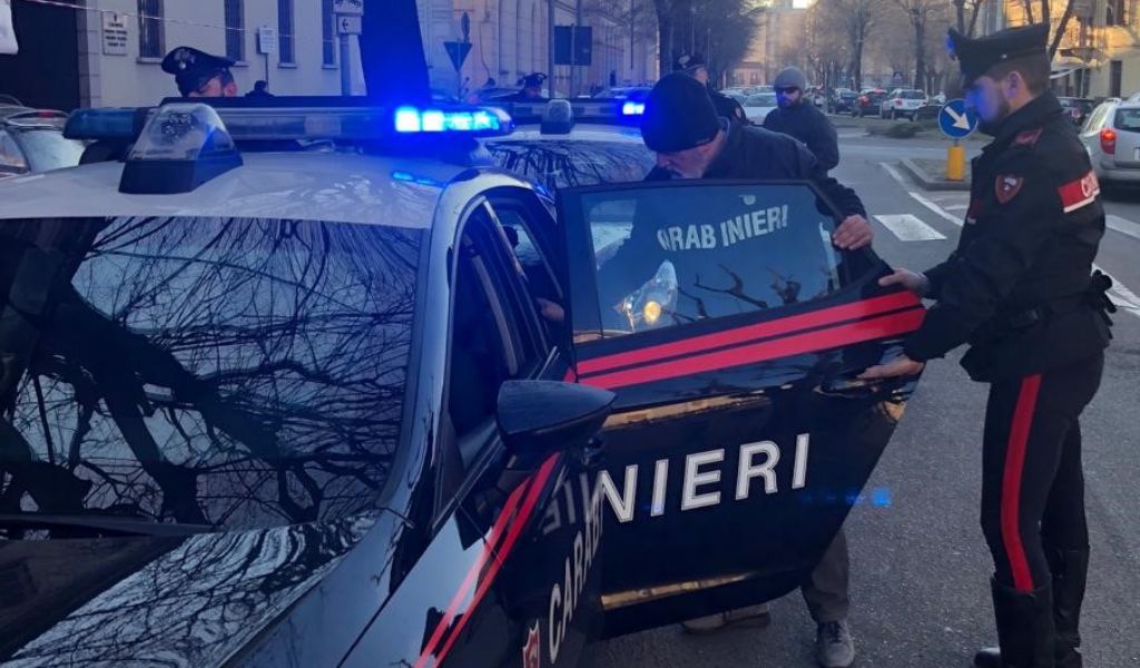 Rapinatori senza scrupoli, vittima colpita al volto e al capo