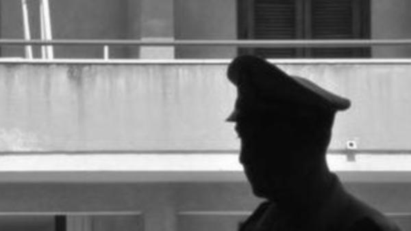 Appuntato dei Carabinieri si toglie la vita con la pistola d’ordinanza, aveva 46 anni