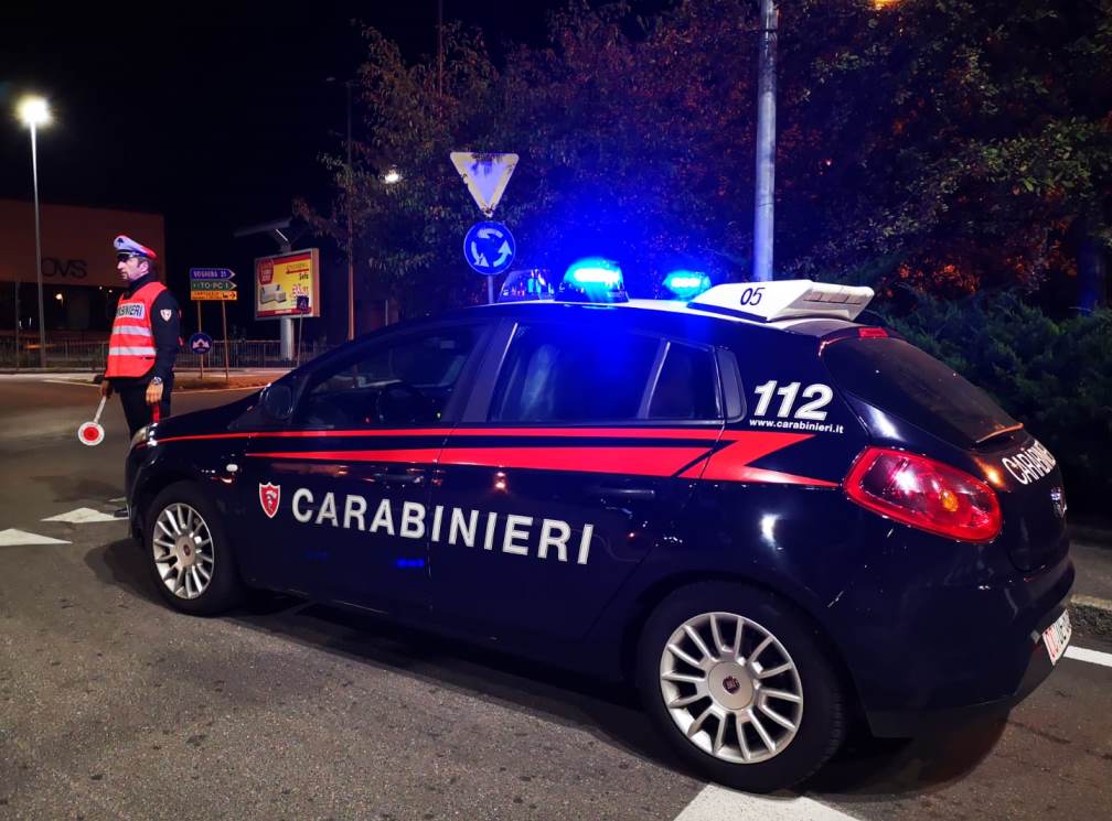 Minacce di morte al bar: denunciato 46enne a Mortara