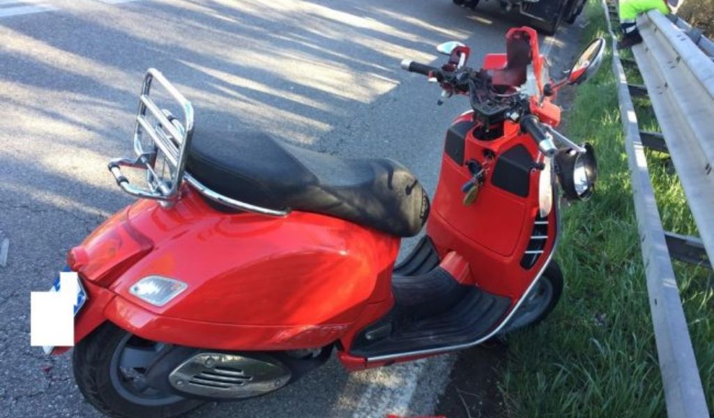 Scooter contro carro attrezzi: non ce l’ha fatta il 65enne