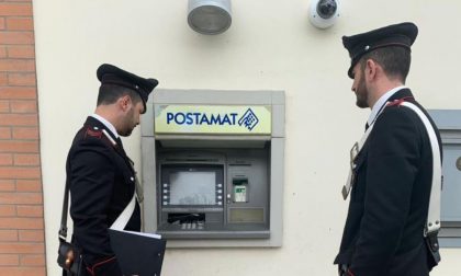 Fanno esplodere il Postamat e lo ripuliscono completamente. Un bottino da 150mila euro