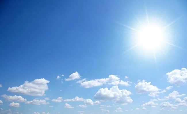 Previsioni meteo Pavia, il sole resiste e arriva il vento a lenire lo smog