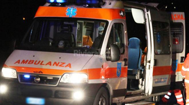 Cade dalla moto, 52enne in ospedale SIRENE DI NOTTE