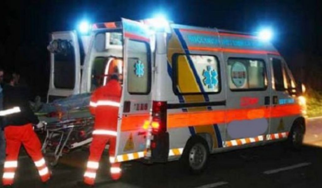 Fuori strada con l’auto, paura per quattro giovani SIRENE DI NOTTE