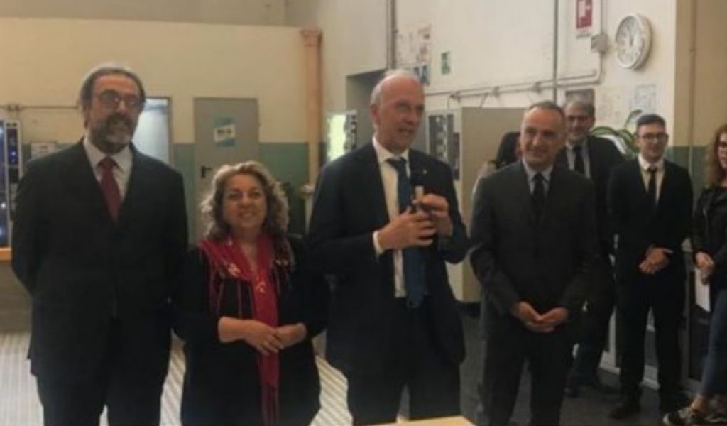 Insegnante aggredita da madre di una studentessa: il ministro Bussetti a Lodi