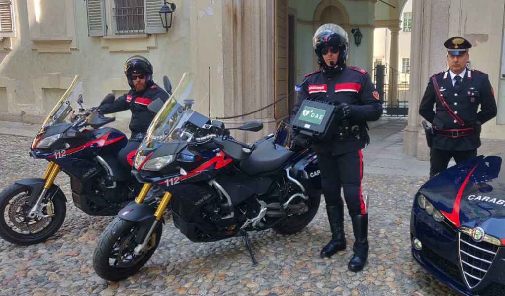 In dotazione ai Carabinieri 15 defibrillatori grazie a “Pavia nel cuore Onlus” FOTO