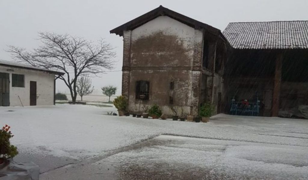 Grandine a maggio? Cosa sta succedendo al clima della Bassa (e non solo)