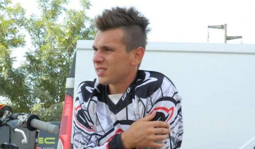 L’ultimo saluto a Maikol, il 28enne morto sulla pista da motocross