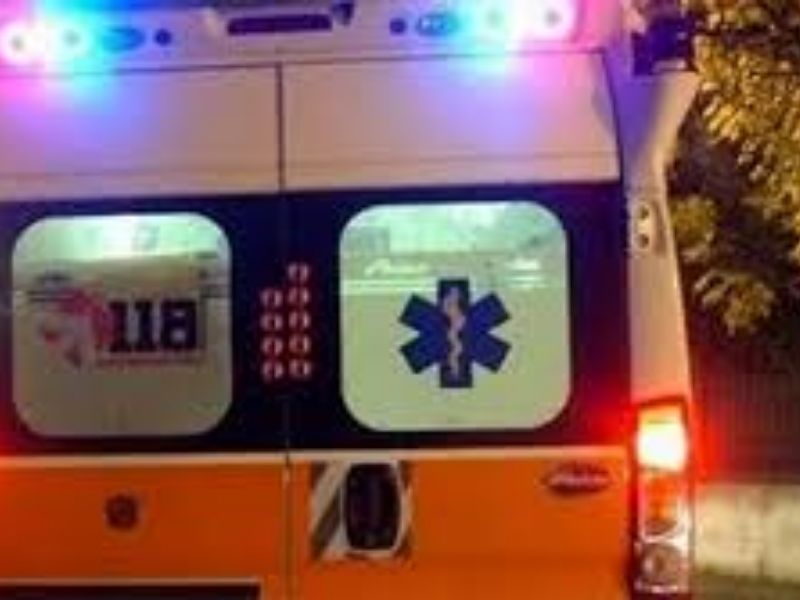 Soccorse tre persone nella notte, 57enne in codice rosso SIRENE DI NOTTE